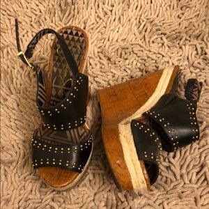 Jessica Simpson platform wedge